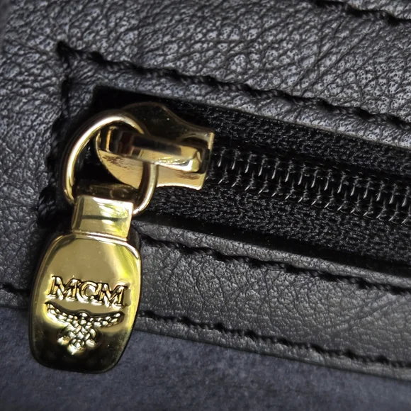 MCM Croc Embossed Gray Leather Large 2 way Satchel T7428 in EUC - Picture 15 of 16